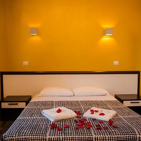 Chroma Exy - Chroma Italy