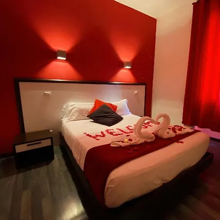 Chroma Exy - Chroma Italy Pensión 2*