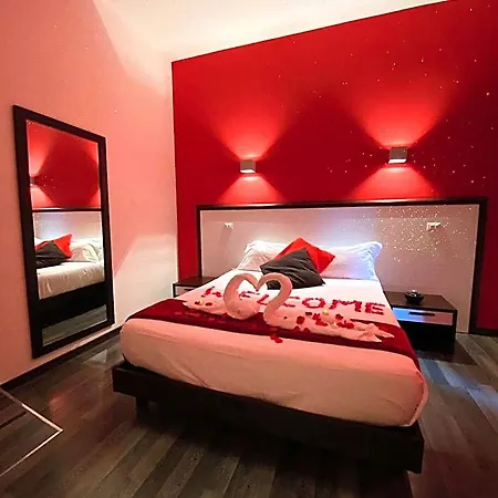 Chroma Exy - Chroma Italy 4*