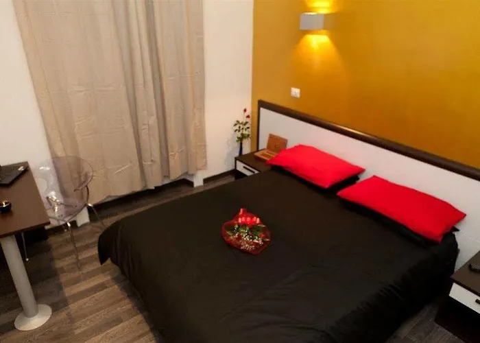 Chroma Exy - Chroma Italy 3*