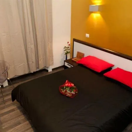 Chroma Exy - Chroma Italy 3*